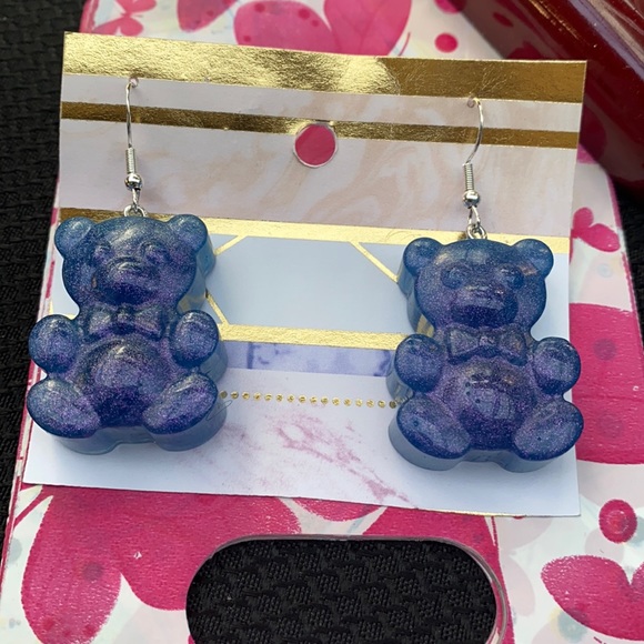 Earrings - Picture 1 of 2